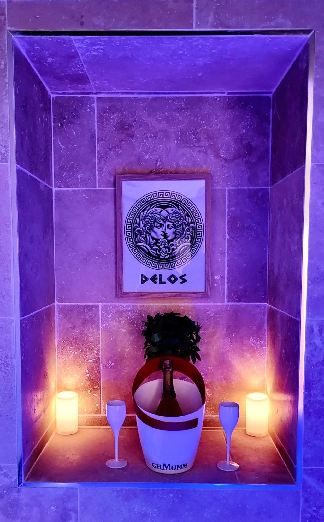 - La Delos - Jacuzzi 2 Places - Centre A Pied - Lit Queen Size - Parking Privee - Wifi - Center Within Walking Distance - Quimper