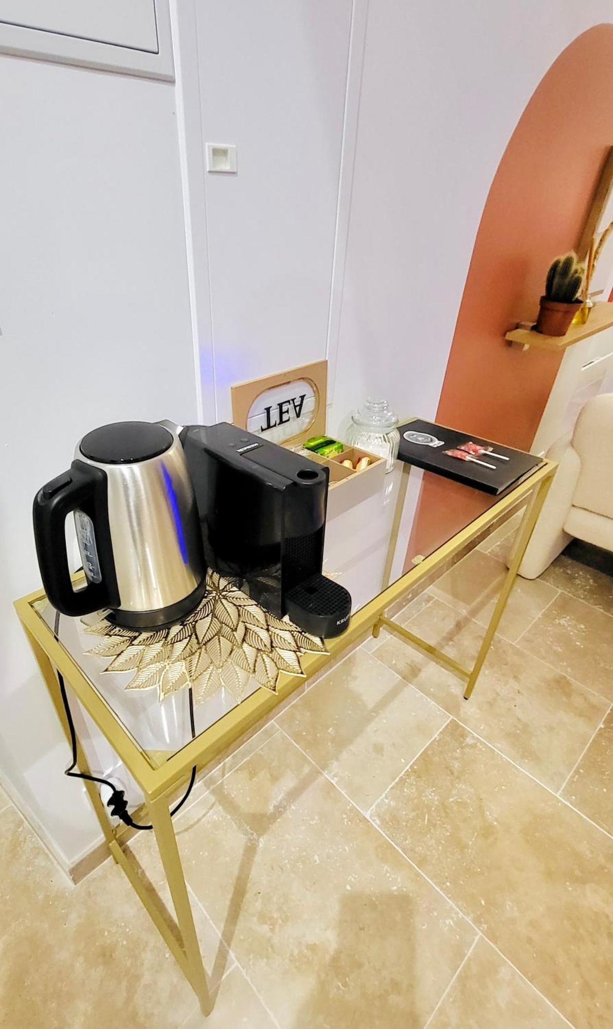 Apartment - La Delos - Jacuzzi 2 Places - Centre A Pied - Lit Queen Size - Parking Privee - Wifi - Center Within Walking Distance - Quimper